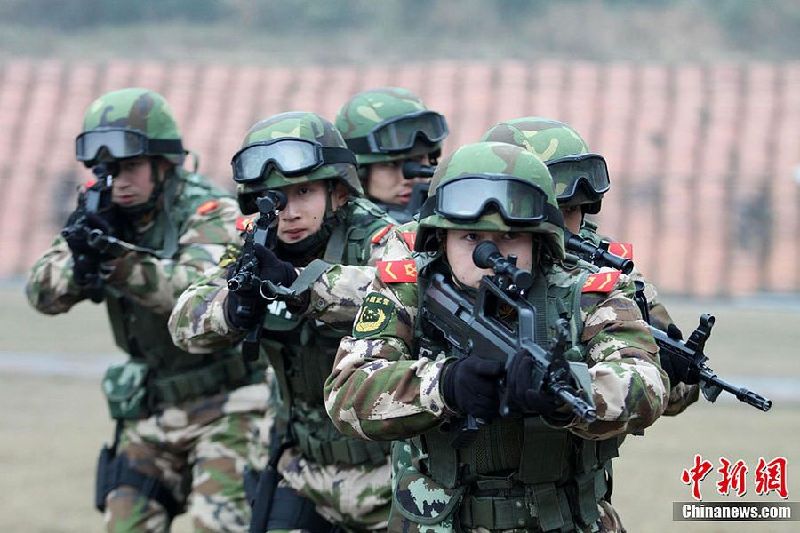 乒乓球挑战赛进行中，海军机关队迎战武警队